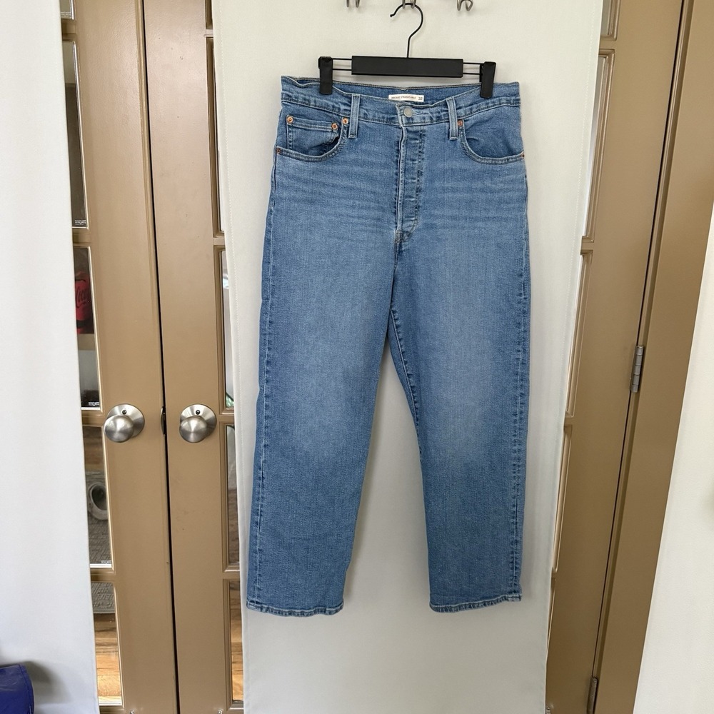 Levi's Women's 32 Blue Medium Wash High Rise Button Ribcage Straight Ankle Jeans